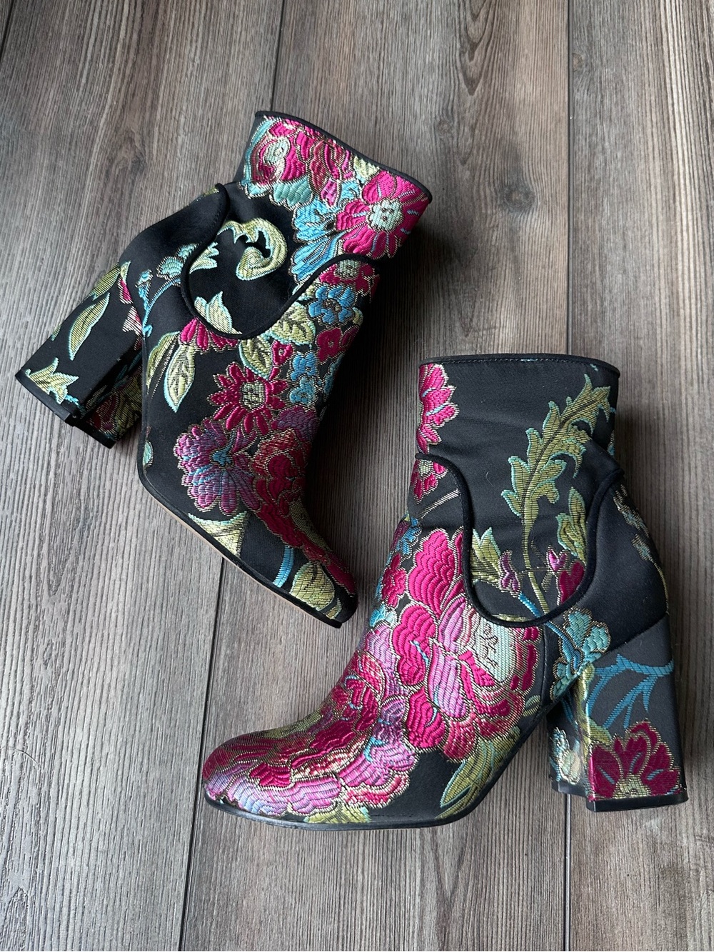Marc Fisher Floral Embroidered Block Heel Ankle Boots – Size 6.5